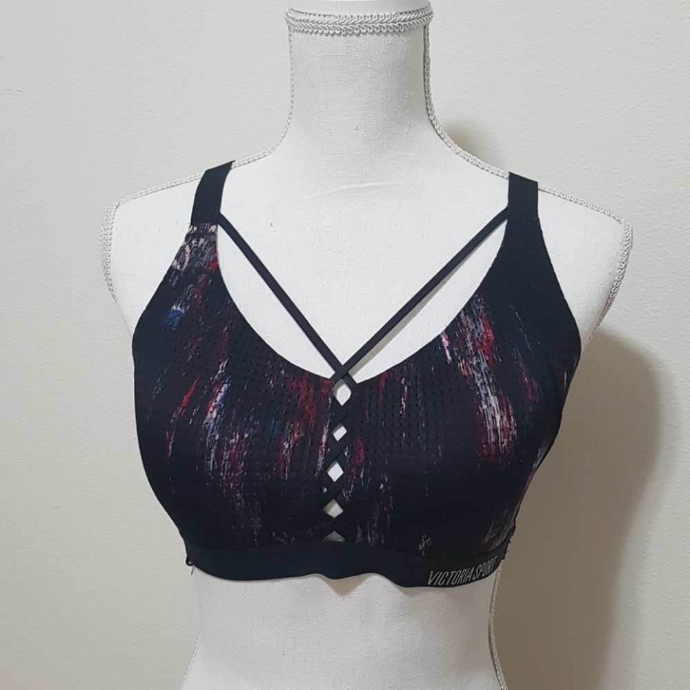 Victoria's secret lightweight sports bra
